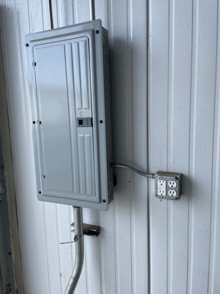 More Photos Of 3656 Stagecoach Rd, Longmont Warehouse For Sale