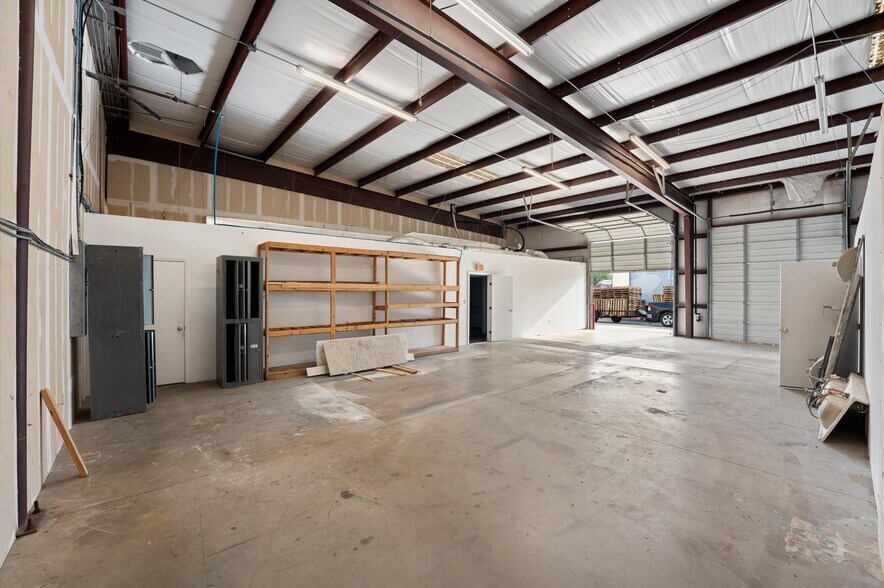 More Photos Of 3336 Spring Stuebner Rd, Spring Unknown For Lease