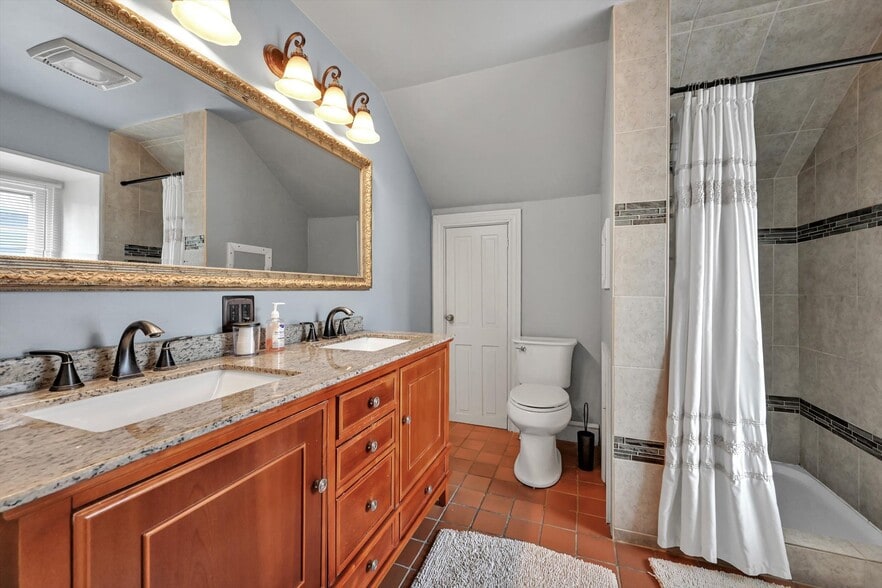 More Photos Of 301 W Main St, Ephrata Hospitality For Sale