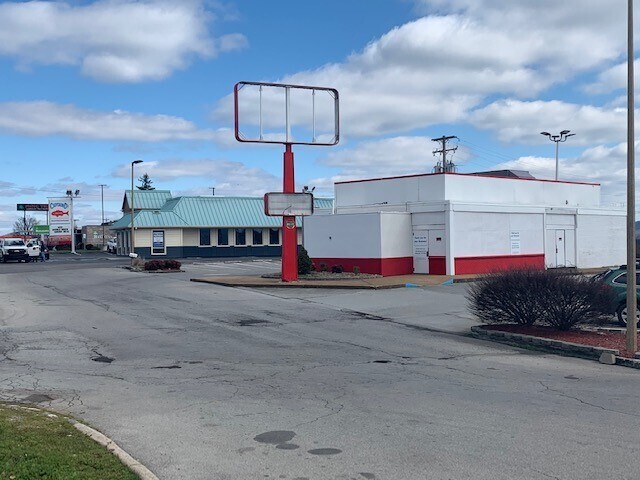 More Photos Of 2684 Alcoa Hwy, Alcoa Service Station For Lease