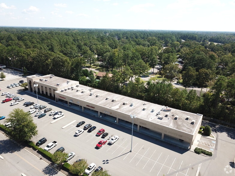 More Photos Of 102-400 Westwood Shopping Ctr, Fayetteville Unknown For Lease