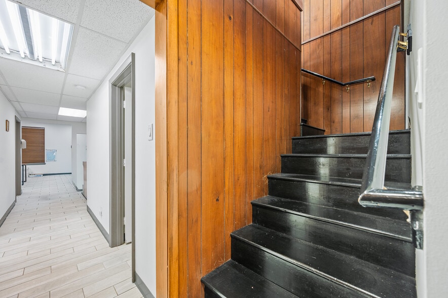 More Photos Of 3339 Fairview St, Pasadena Medical For Sale