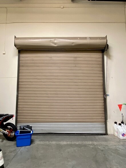 More Photos Of 28303-28319 W Industry Dr, Valencia Warehouse For Lease