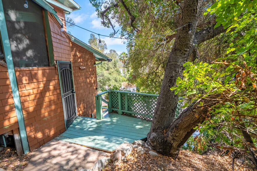 More Photos Of 2024 Laurel Canyon Blvd, Los Angeles Multifamily For Sale