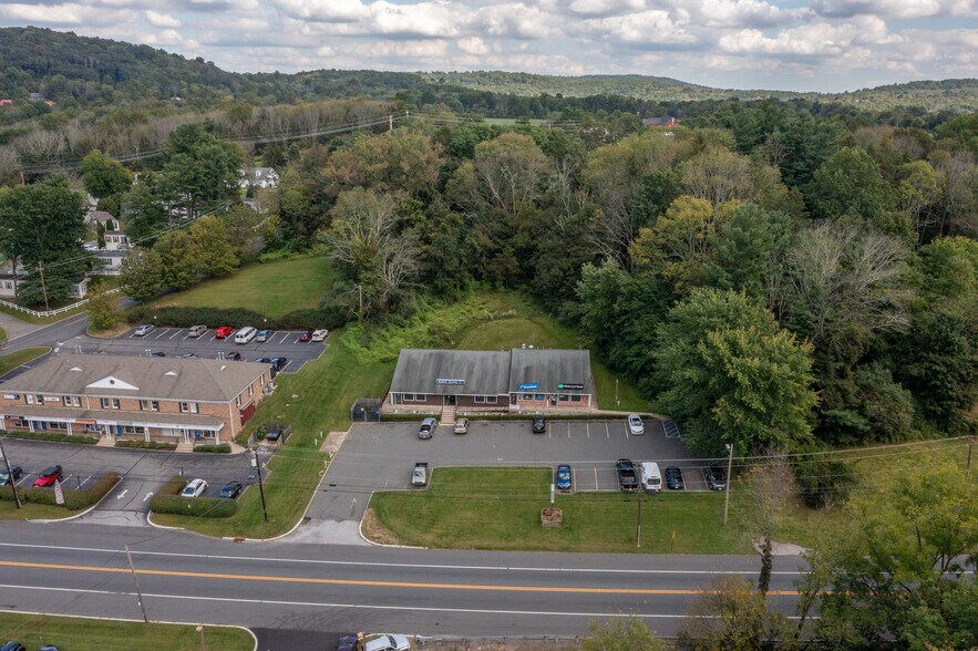 More Photos Of 2002 Rt-31, Clinton Township Unknown For Lease