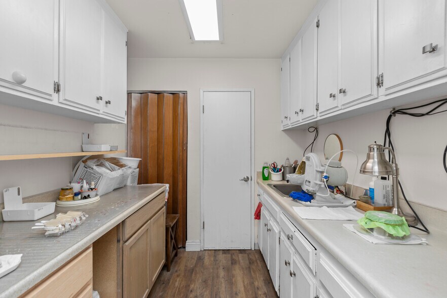 More Photos Of , Escondido Office For Sale