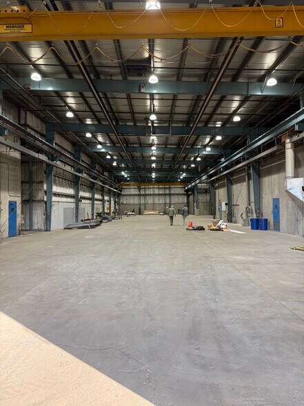 More Photos Of 500 E Illinois St, Newberg Manufacturing For Lease