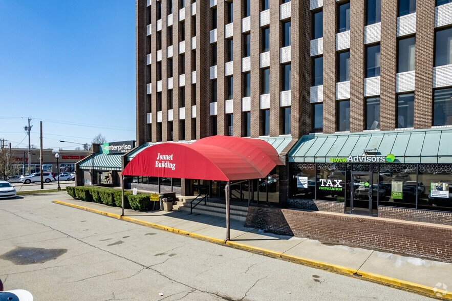 More Photos Of 4099 William Penn Hwy, Monroeville Medical For Lease