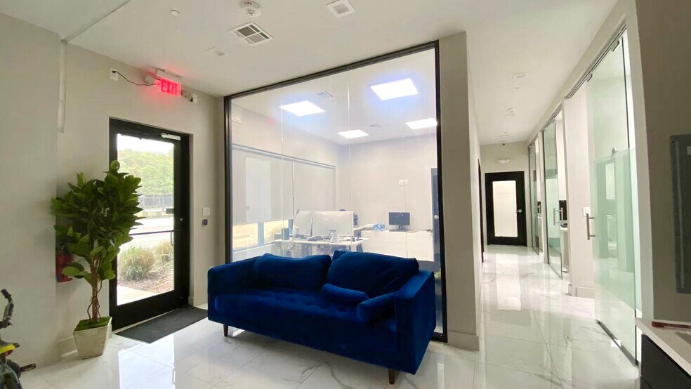 More Photos Of 4888 Dexter Dr, Plano Medical For Lease