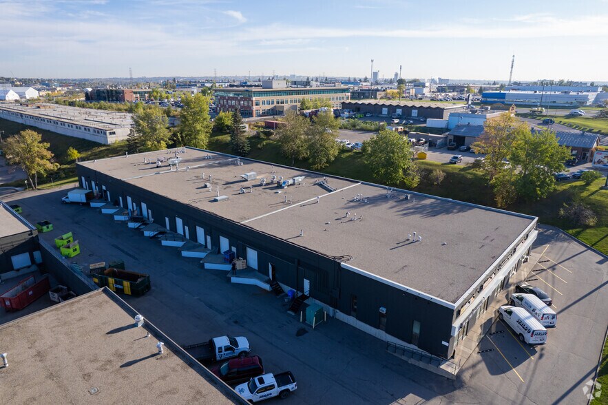 More Photos Of 518-552 42nd Ave SE, Calgary Flex For Lease
