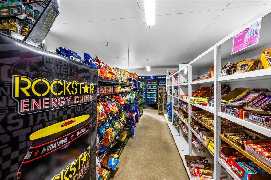 More Photos Of 7550 Logsden Rd, Logsden Convenience Store For Sale