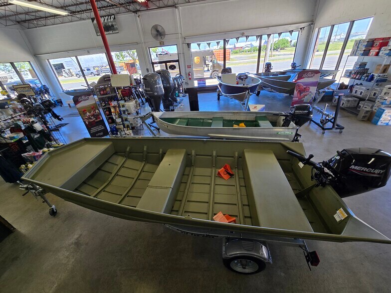 More Photos Of 709 W Main St, Crisfield General Retail For Sale