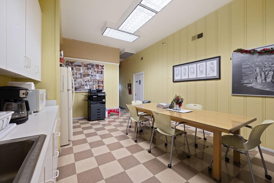 More Photos Of 709 N Sacramento St, Lodi Warehouse For Sale