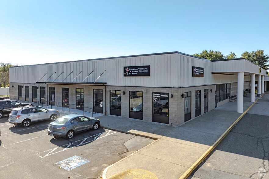 More Photos Of 125 Westbrook Rd, Essex Storefront For Sale