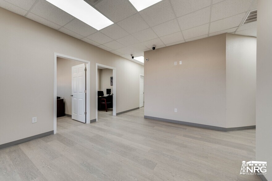 More Photos Of 5100 FM 715, Midland Warehouse For Sale