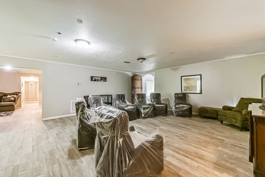 More Photos Of 1270 CR 2293, Cleveland Assisted Living For Sale