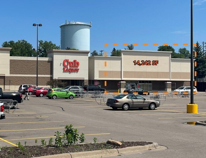 More Photos Of 2117-2197 Old Hudson Rd, Maplewood General Retail For Lease