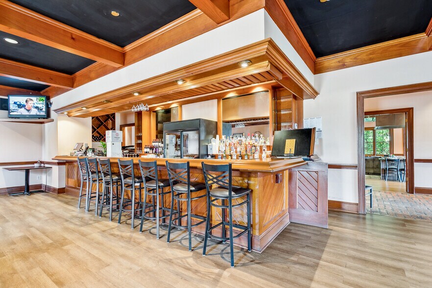 More Photos Of 629 N Highway 190, Covington Restaurant For Sale