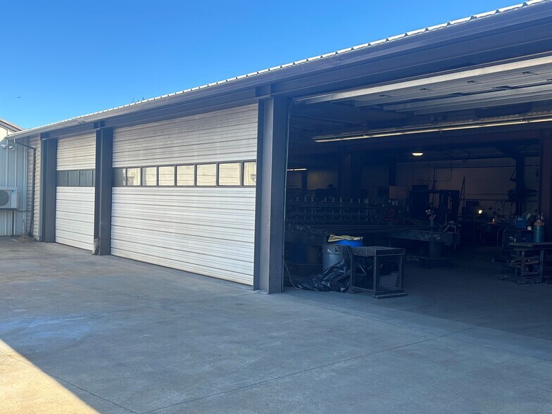 More Photos Of 5455 SE Alexander St, Hillsboro Industrial For Sale