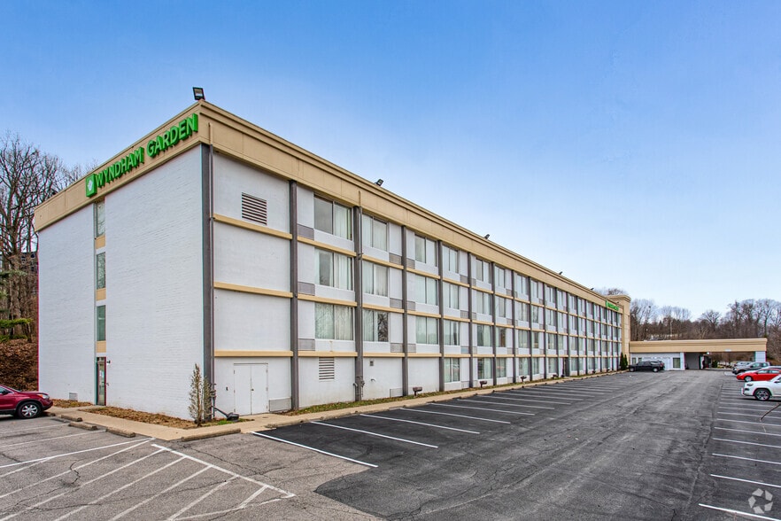 More Photos Of 1 Industry Ln, Pittsburgh Hotel For Sale