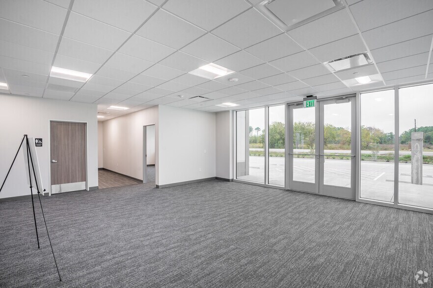 More Photos Of 5814 N Highway 146, Baytown Unknown For Lease