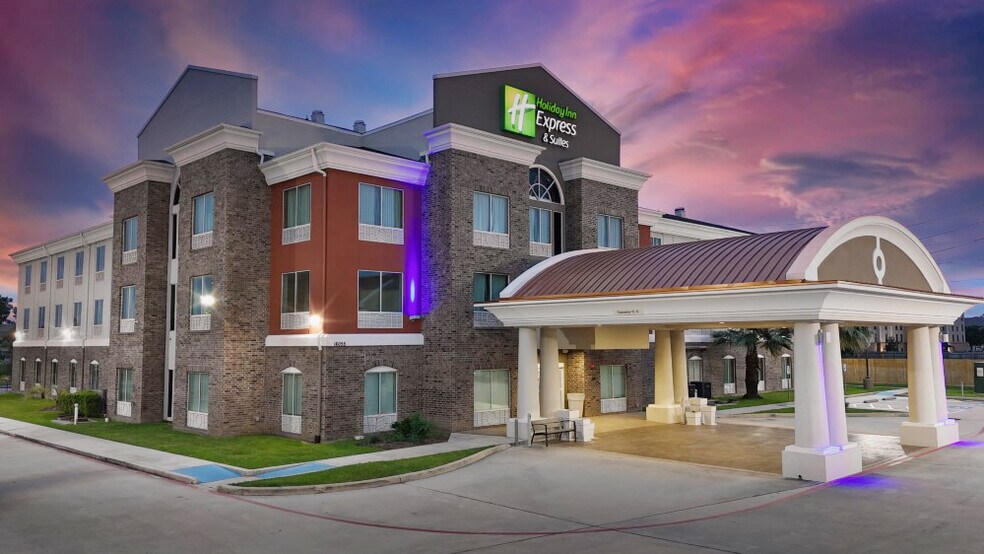 Primary Photo Of 14055 Park Dr, Tomball Hotel For Sale