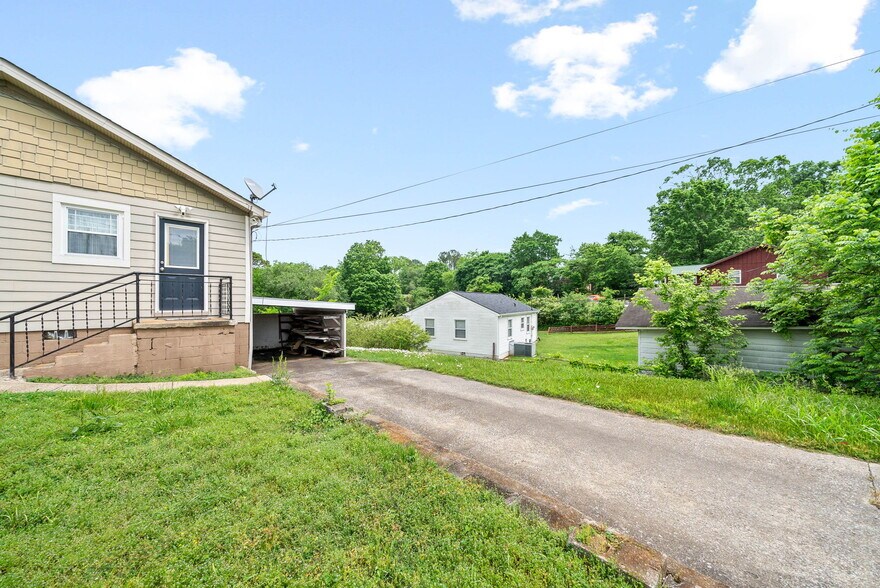 More Photos Of 1662 Golf Club Ln, Clarksville Office For Sale