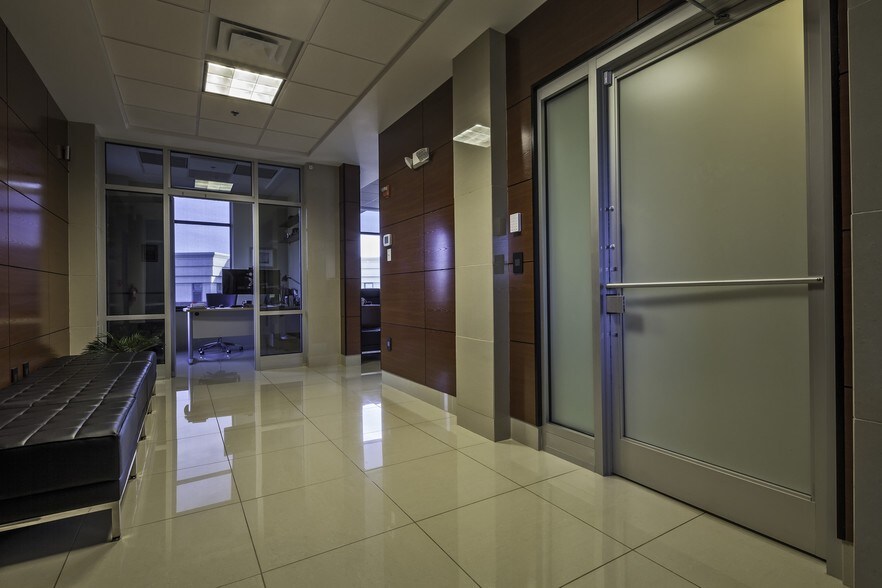 More Photos Of 600 Market St, Chapel Hill Office For Lease