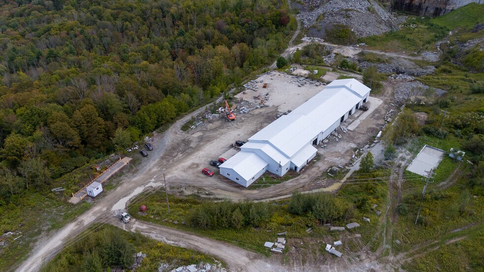 More Photos Of 407 Peck Hill Rd, New Milford Manufacturing For Sale