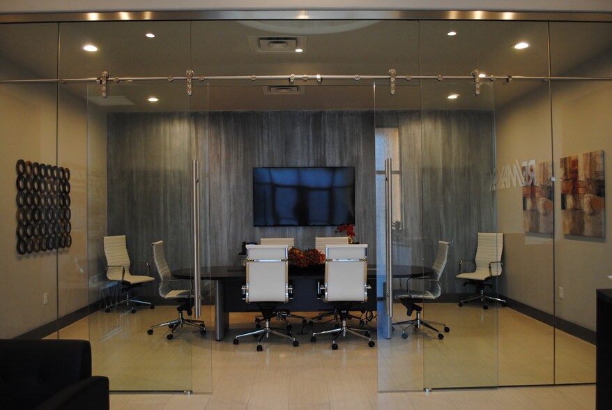 More Photos Of 418 Village Dr, Murphy Medical For Sale