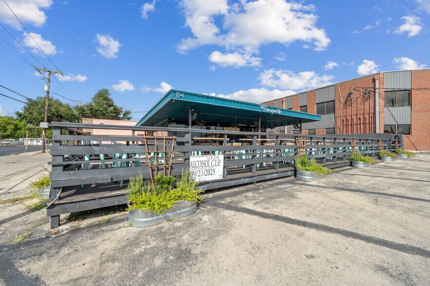 More Photos Of , San Marcos General Retail For Sale