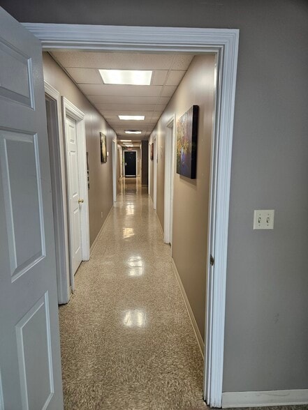 More Photos Of 1552 Madison Ave, Covington Medical For Sale
