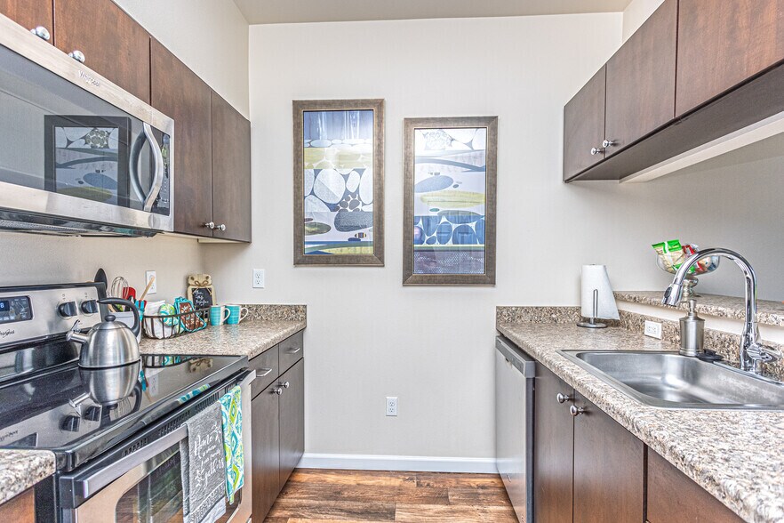 More Photos Of 1430 Wilmington Dr, Dupont Apartments For Lease