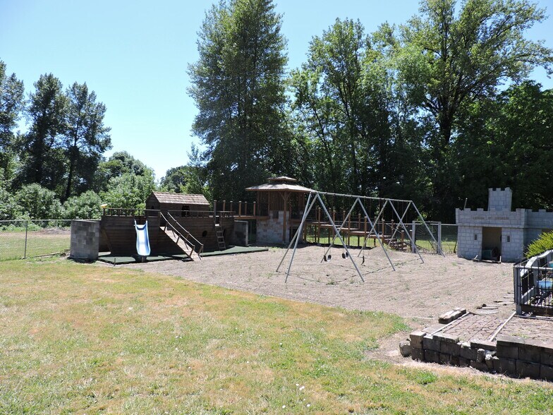 More Photos Of 940 W Main St, Sheridan Religious Facility For Sale