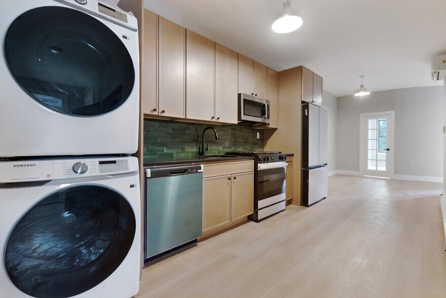 More Photos Of 124 Grove St, Brooklyn Apartments For Sale