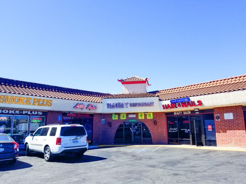 More Photos Of 2147-2159 N Texas St, Fairfield Restaurant For Lease