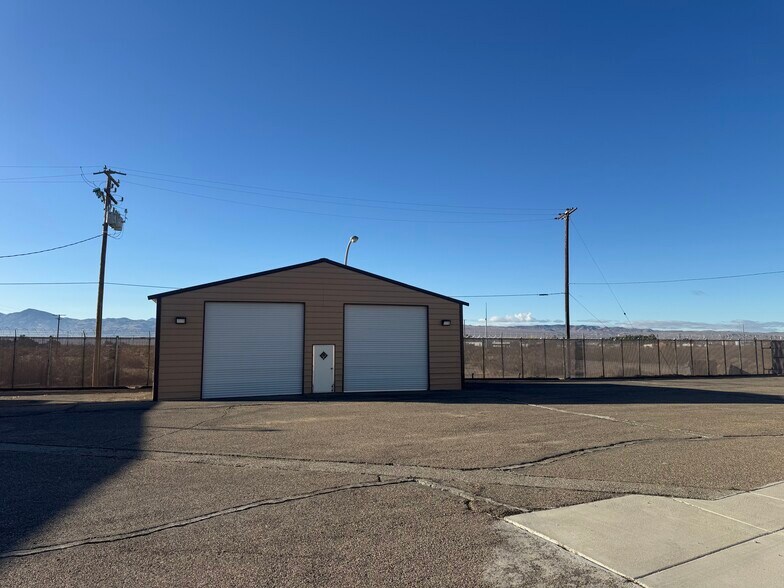 More Photos Of 36184 1st St, Yermo Warehouse For Lease
