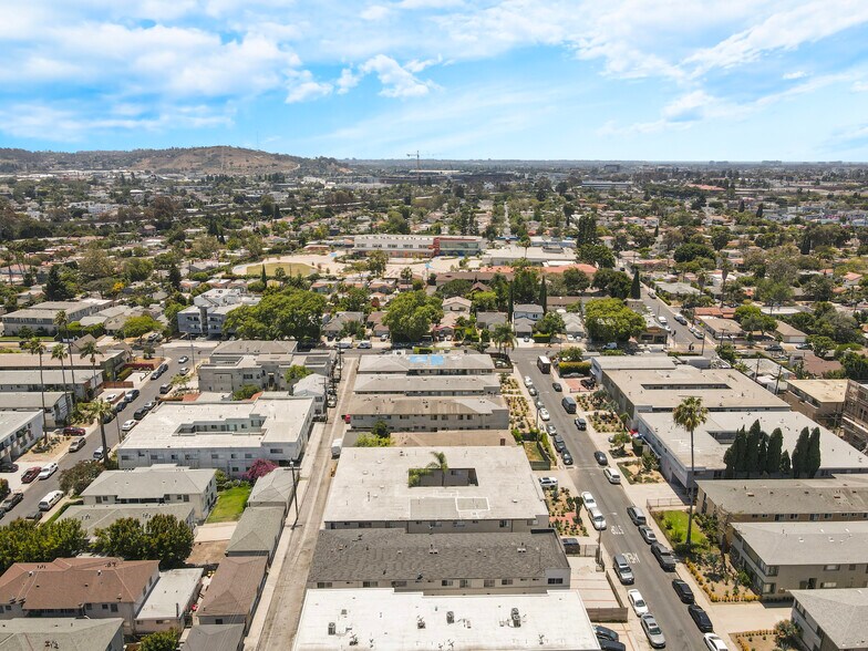 More Photos Of 2016 S Bedford St, Los Angeles Apartments For Sale