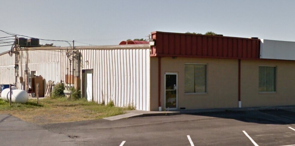 More Photos Of 118-122 Fairfax Pike, Stephens City Freestanding For Lease
