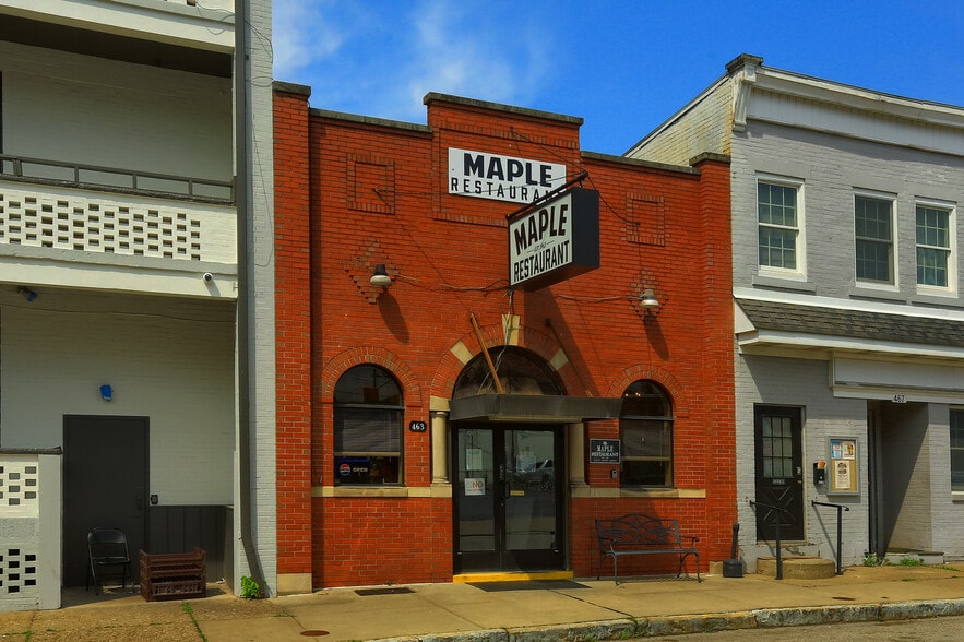 More Photos Of 463 Maplewood Ave, Ambridge Restaurant For Sale