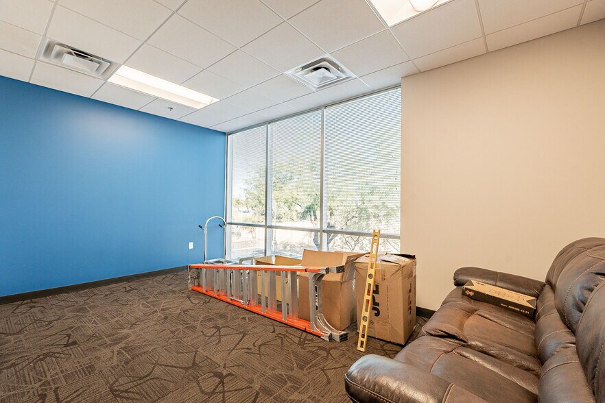 More Photos Of 1095 W Rio Salado Pky, Tempe Office For Lease