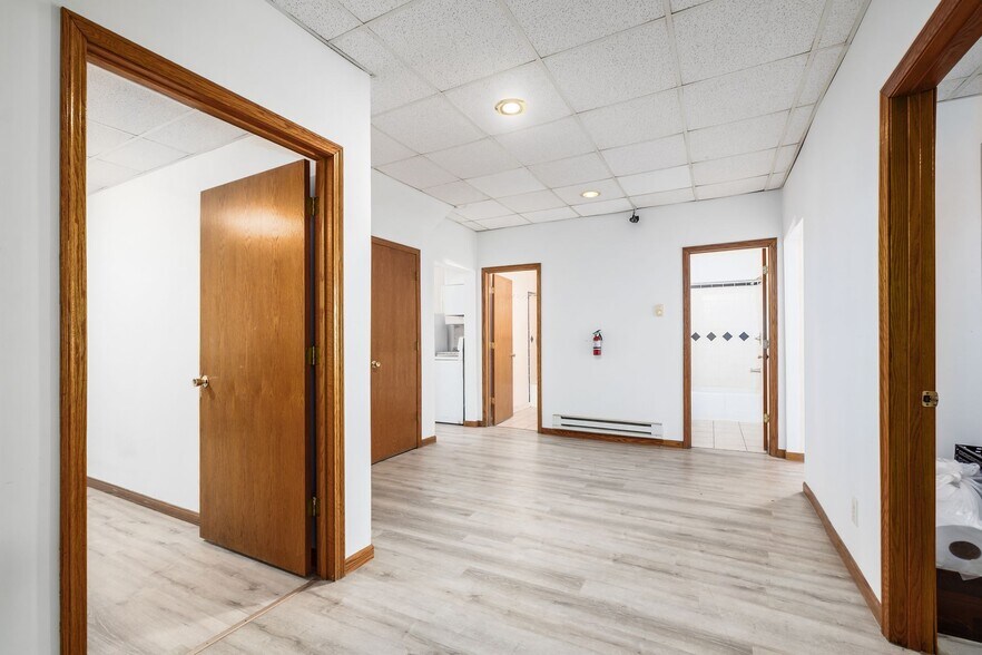 More Photos Of 10 S Park St, Mansfield Storefront Retail Residential For Sale