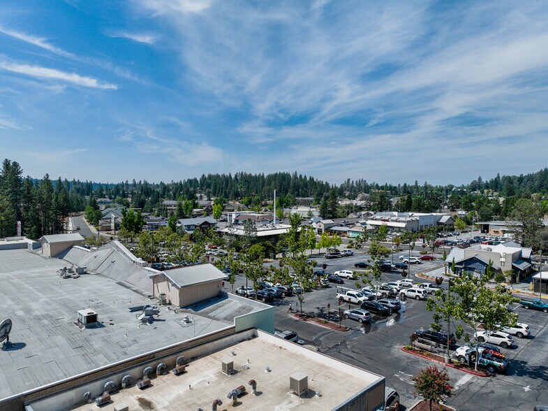 More Photos Of 867-873 Sutton Way, Grass Valley General Retail For Lease