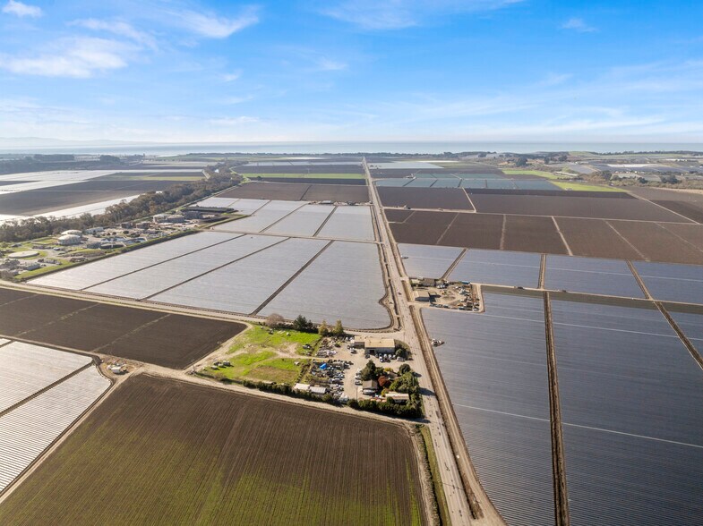 More Photos Of 1931 Beach Rd, Watsonville Industrial For Sale