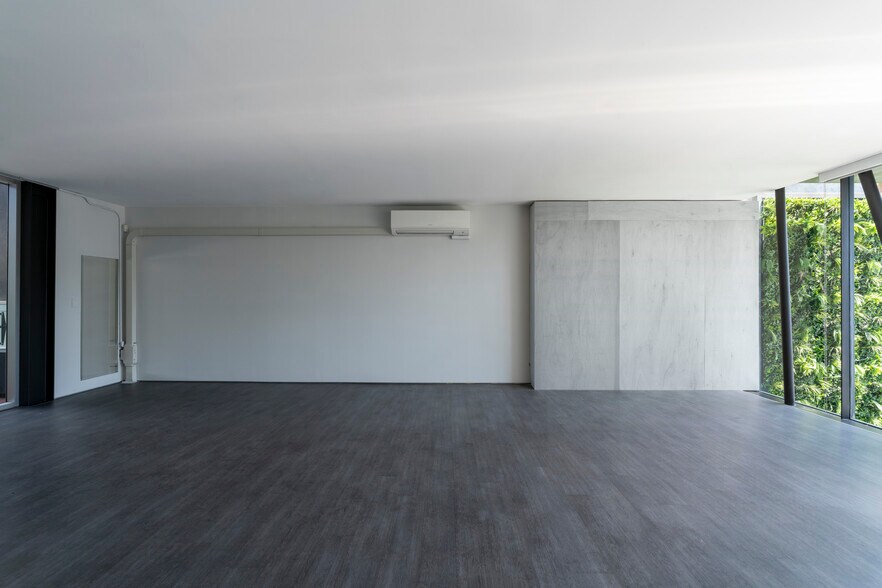 More Photos Of 1511 Abbot Kinney Blvd, Venice Storefront Retail Residential For Lease