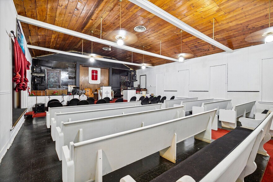 More Photos Of 3428 Littlejohn Ave, Fort Worth Religious Facility For Sale