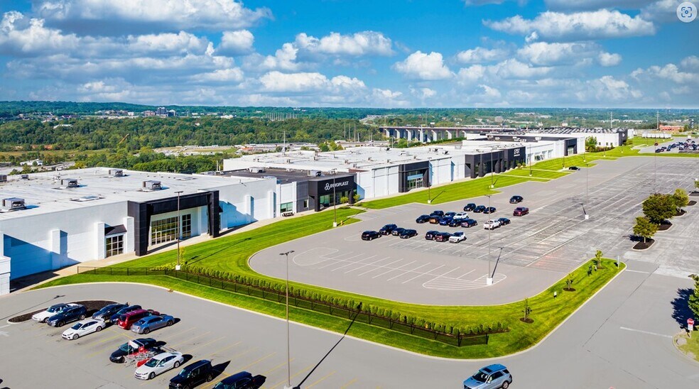 More Photos Of 5638-5772 Transportation Blvd, Garfield Heights Unknown For Lease