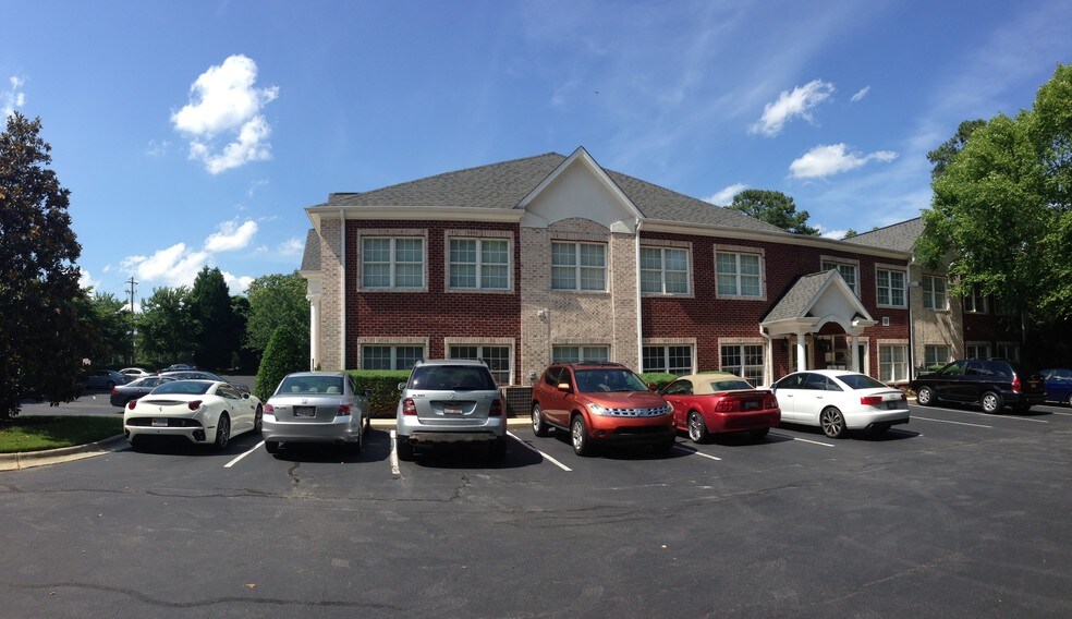 More Photos Of 5816 Creedmoor Rd, Raleigh Office For Lease