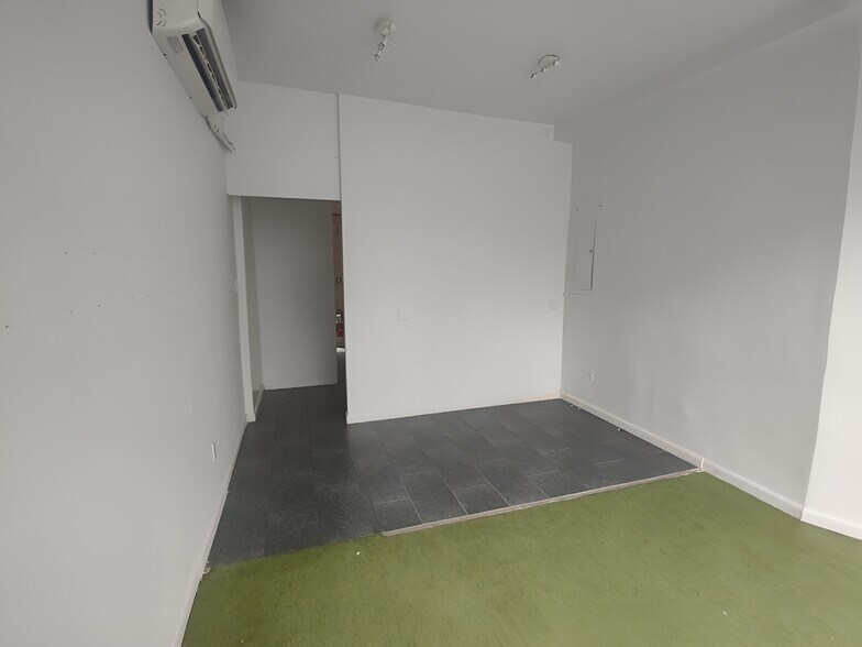 More Photos Of 557 Lorimer St, Brooklyn Storefront Retail Residential For Lease