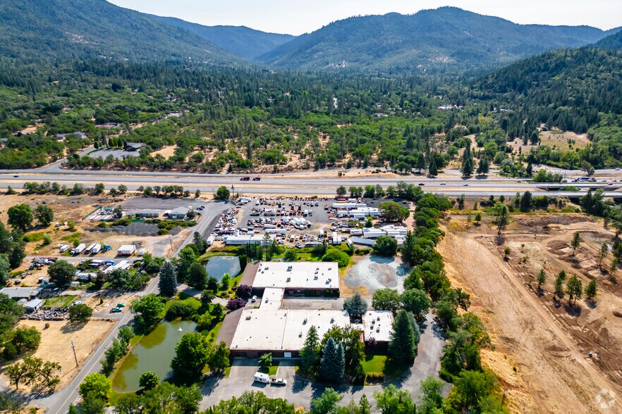 More Photos Of 481 California St, Grants Pass Industrial For Sale